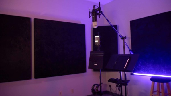 St. Louis Recording Studio Booth | Vivid Core
