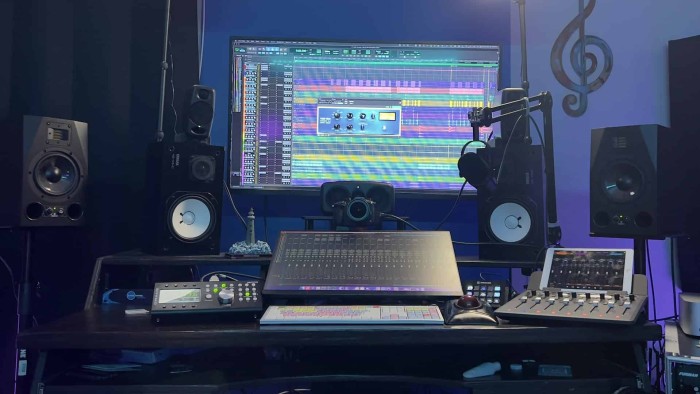 Vivid Core Music Recording Studio Desk
